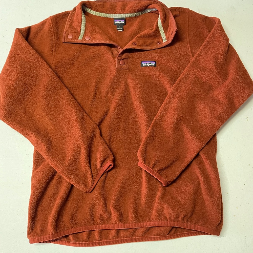 Patagonia kids L Orange Synchilla